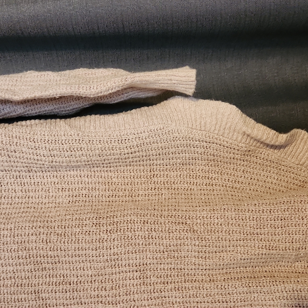 Express sweater - Picture 3 of 3